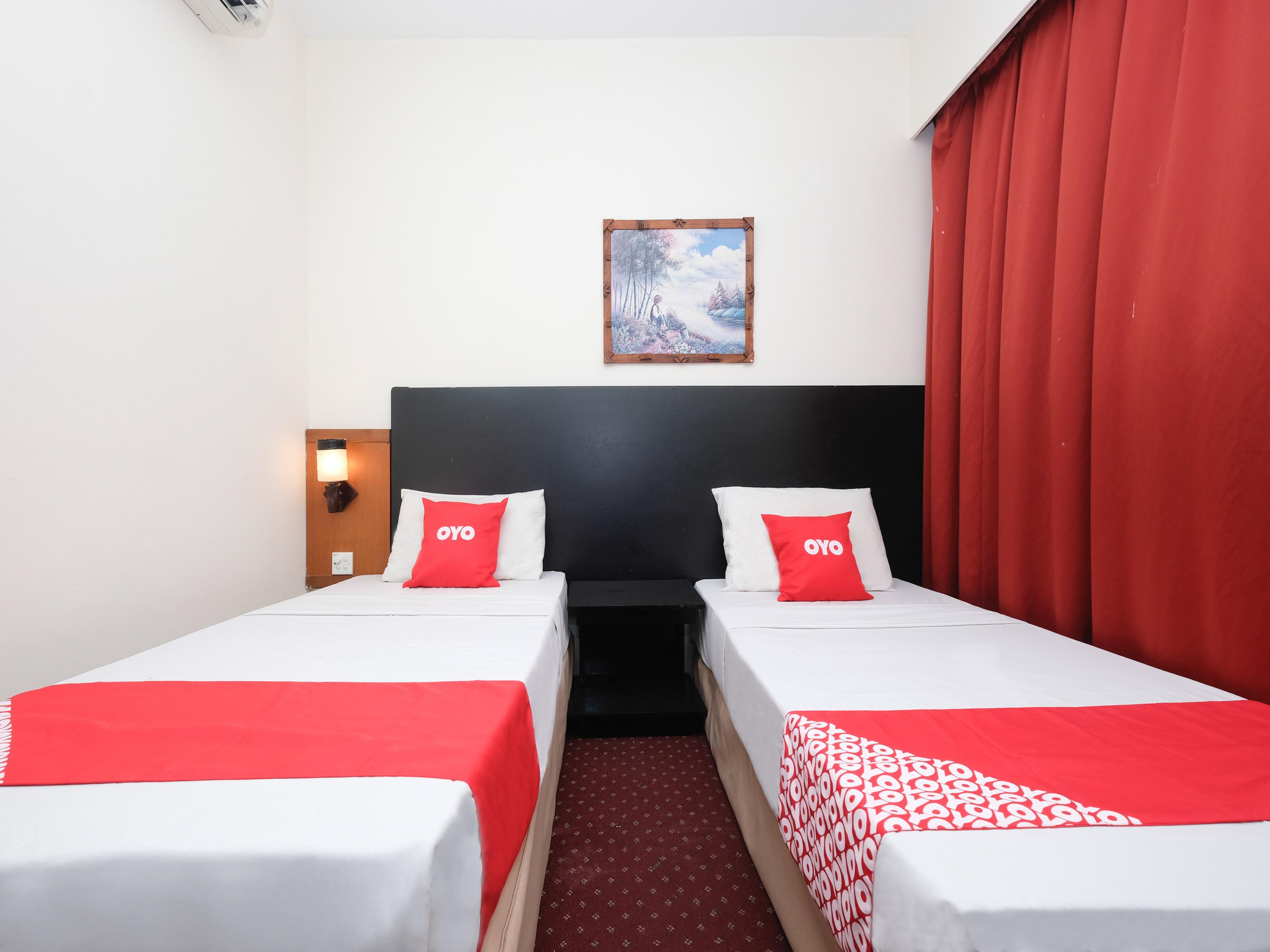 Hotel Sri Sutra - Sungai Buloh Petaling Jaya Bagian luar foto