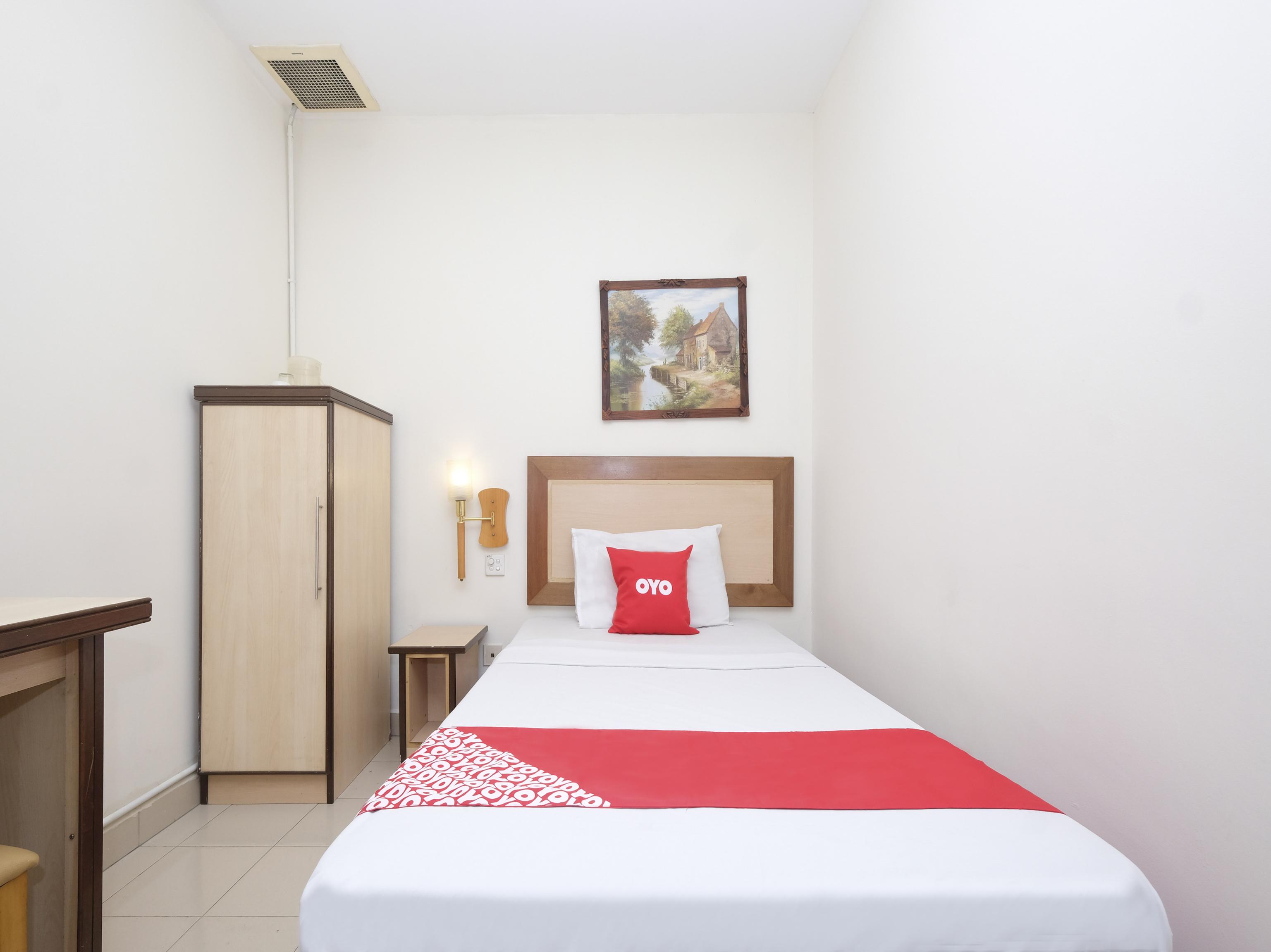 Hotel Sri Sutra - Sungai Buloh Petaling Jaya Bagian luar foto