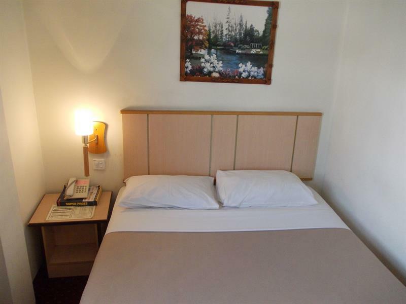 Hotel Sri Sutra - Sungai Buloh Petaling Jaya Bagian luar foto